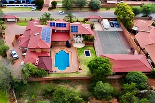 NEWLY RENOVATED MANSION - PRIVATE SALE