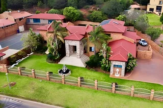 NEWLY RENOVATED MANSION - PRIVATE SALE