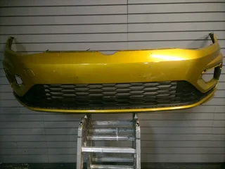 2018-2021 VW GOLF 7.5 TSI R. LINE FRONT BUMPER WITH BOTTOM GRILL FOR SALE