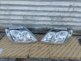2005-2009 Toyota Colora Run X Lhs And Rhs Both Side Headlight For Sale