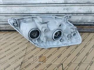 2005-2009 TOYOTA COLORA RUN X LHS HEADLIGHT FOR SALE