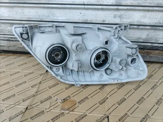 2005-2009 TOYOTA COLORA RUN X LHS HEADLIGHT FOR SALE