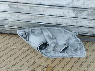 2005-2009 TOYOTA COLORA RUN X LHS HEADLIGHT FOR SALE