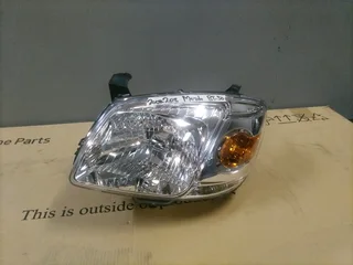 2008 -2013 Mazda Bt - 50 Lhs Headlight For Sale
