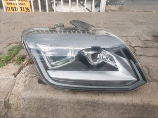 2018-2022 VW AMAROK RHS LED XENON HEADLIGHT FOR SALE