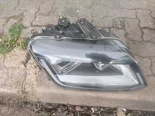 2018-2022 VW AMAROK RHS LED XENON HEADLIGHT FOR SALE