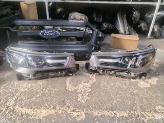 2021-2023 Toyota Hilux Legend Both Side Xenon Headlight For Sale