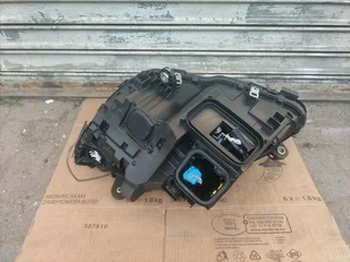 2014-2018 MERCEDES W205 RHS LED XENON HEADLIGHT FOR SALE