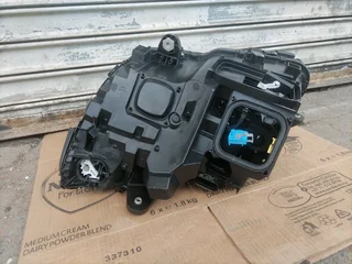 2014-2018 MERCEDES W205 RHS LED XENON HEADLIGHT FOR SALE