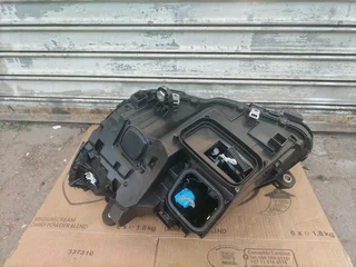 2014-2018 MERCEDES W205 RHS LED XENON HEADLIGHT FOR SALE