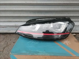 2013-2016 VW GOLF 7 GTI LHS XENON HEADLIGHT FOR SALE