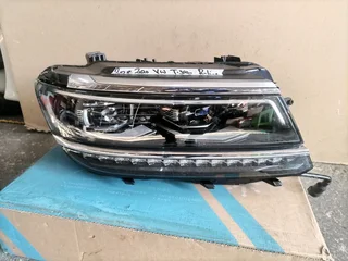 2018-2020 VW TIGUAN R LINE RHS LED XENON HEADLIGHT FOR SALE