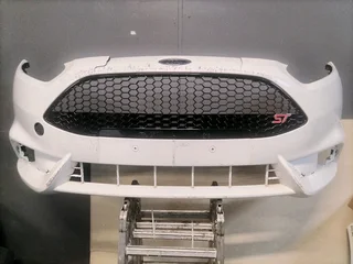 2016-2018 FORD FIESTA ST FRONT BUMPER WITH GRILL FOR SALE