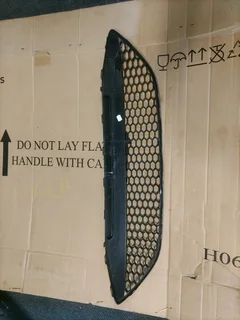 2016-2019 FORD FIESTA ST FRONT GRILL FOR SALE