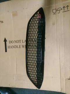 2016-2019 FORD FIESTA ST FRONT GRILL FOR SALE