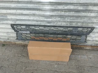 2018-2022 Vw Amarok Bottom Grill For Sale