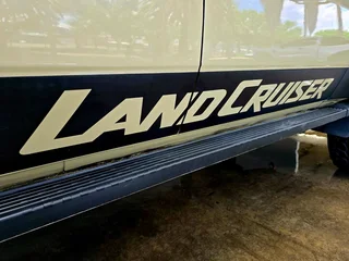 2013 TOYOTA LAND CRUISER 79 4.5D LX V8 P/U M/T D/Cab R 799 900 - LOADS OF EXTRAS