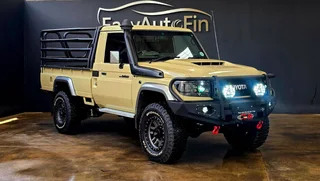 2021 TOYOTA LAND CRUISER 79 4.5 V8 90637 KM &#64; R 1 099 900 - LOADS OF EXTRAS !!