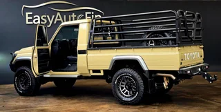 2021 TOYOTA LAND CRUISER 79 4.5 V8 90637 KM &#64; R 1 099 900 - LOADS OF EXTRAS !!