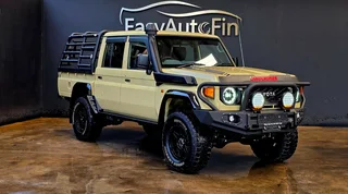 2025 TOYOTA LAND CRUISER 79 4.5 V8 LX PU MT DCab 100 KM  LOADS OF EXTRAS !!