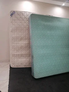 Base and mattress second hand