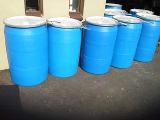 1000l  Flow bins and 5000l  jojo tanks for sales SABS Approved