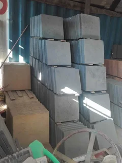 Maxi bricks and pavings bricks for sales R650