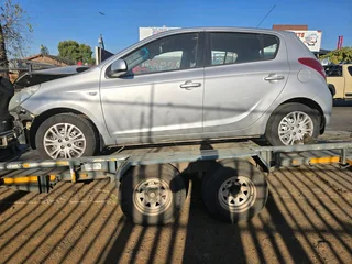 Hyundai i20 for stripping 2010