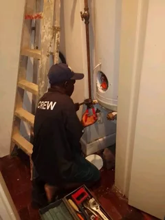 Maintenance plumber