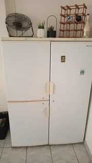 Double-door refrigerator/freezer