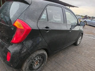 Stripping Kia Picanto for Spares