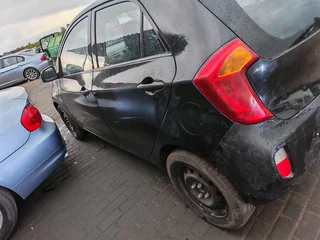 Stripping Kia Picanto for Spares
