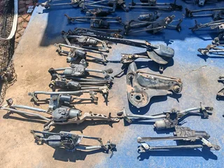 Selling a Variety of wiper motors and meganism