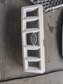 Selling Sportage Front grill