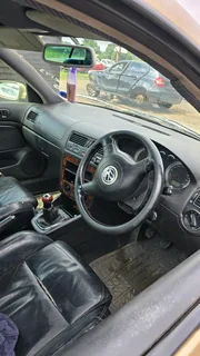 Stripping Volkswagen Jetta 4 for Spares