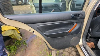 Stripping Volkswagen Jetta 4 for Spares