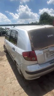 Stripping Hyundai Getz for Spares