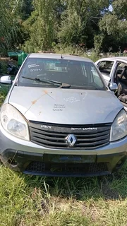 Stripping Renault Sandero for Spares