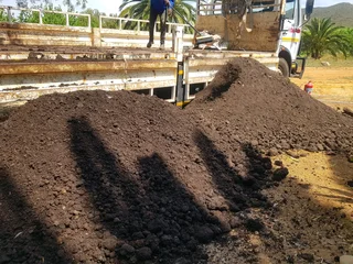 We Supply Compost And Topsoil Per Cube R700