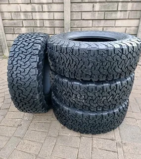 Tyres for sale in mint good condition WhatsApp/call Malibongwe 069 319 5816