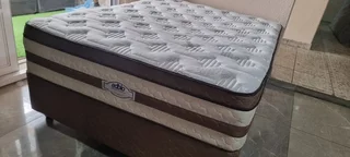 Selling Original Well Known Famous Name Branded Double Bed Heavy Duty Matress With Bedbase ( R3550 )