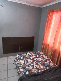 Room to rent in a flat