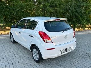 ONLY 107 000kms!!! 2013 Hyundai I20 Motion 1.25