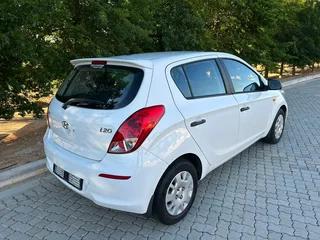 ONLY 107 000kms!!! 2013 Hyundai I20 Motion 1.25