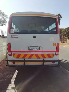 Yutong Zhou (22 seater)