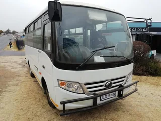 Yutong Zhou (22 seater)