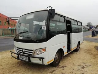 Yutong Zhou (22 seater)