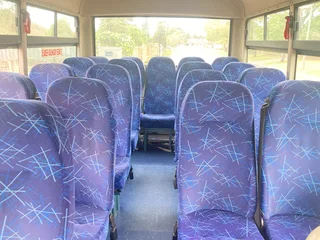 Yutong Zhou (22 seater)