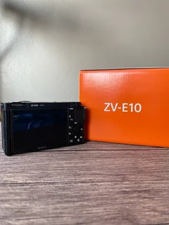 Sony ZV-E10 Mirrorless Camera with Kit Lens