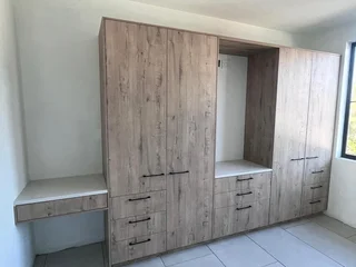 Built in kitchen cupboards and fitted wardrobes contact 0655109639